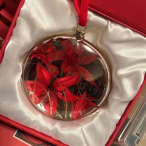 Fringe Amaryllis Glass Christmas Ornament with Gift Box